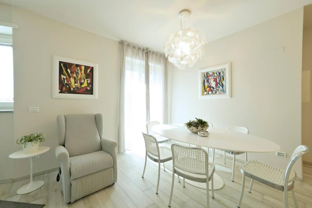 Luxury Apartament Con Garage Vista Mare Alassio Per 6 Persone מראה חיצוני תמונה